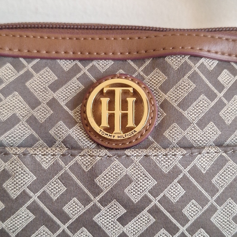 Tommy Hilfiger Crossbody Bag Monogram Jacquard Tan & Brown Purse - Picture 4 of 11